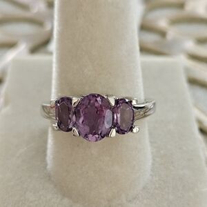 Elegant 3 Stone Amethyst Gemstone 925 Silver Ring Sz 8